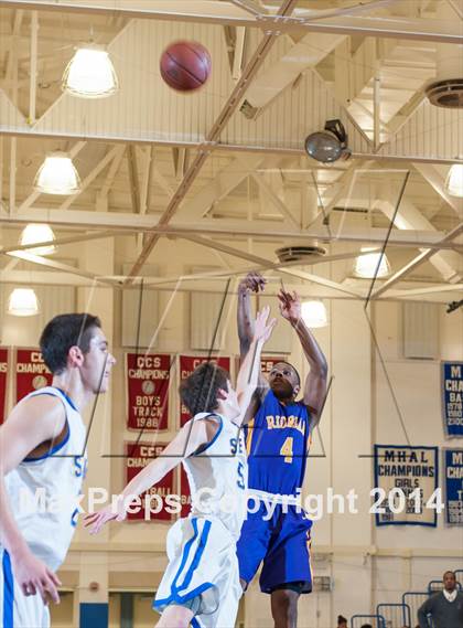 Thumbnail 2 in Archbishop Riordan vs. Serra (CIF CCS Open Division Semifinal) photogallery.