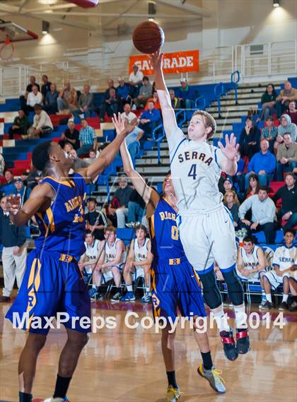 Thumbnail 2 in Archbishop Riordan vs. Serra (CIF CCS Open Division Semifinal) photogallery.