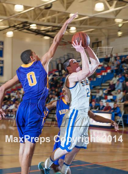 Thumbnail 1 in Archbishop Riordan vs. Serra (CIF CCS Open Division Semifinal) photogallery.