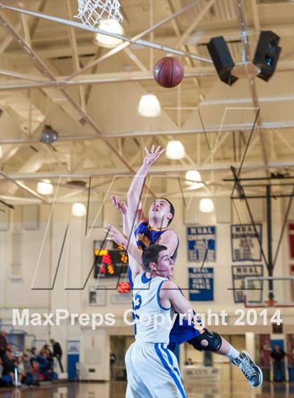 Thumbnail 3 in Archbishop Riordan vs. Serra (CIF CCS Open Division Semifinal) photogallery.