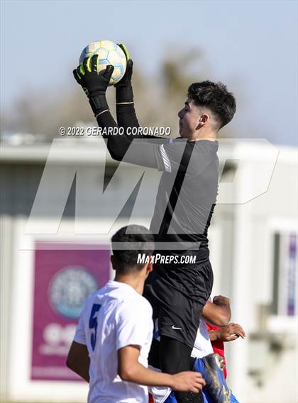 Thumbnail 1 in East Union vs. Sierra photogallery.
