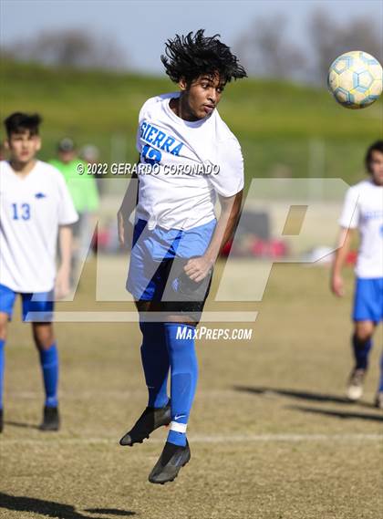 Thumbnail 3 in East Union vs. Sierra photogallery.