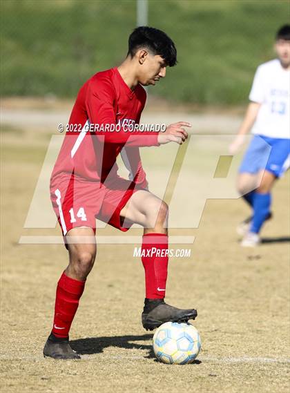 Thumbnail 3 in East Union vs. Sierra photogallery.