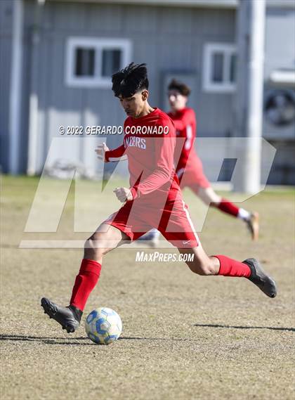 Thumbnail 3 in East Union vs. Sierra photogallery.