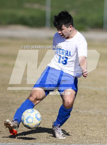 Thumbnail 3 in East Union vs. Sierra photogallery.