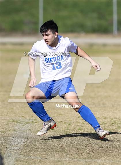 Thumbnail 2 in East Union vs. Sierra photogallery.