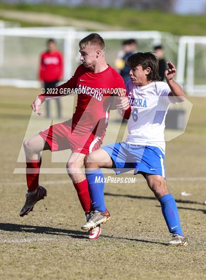 Thumbnail 2 in East Union vs. Sierra photogallery.