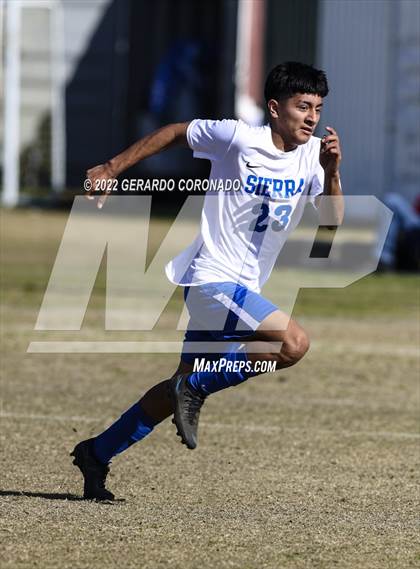 Thumbnail 3 in East Union vs. Sierra photogallery.