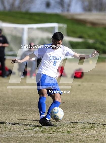 Thumbnail 2 in East Union vs. Sierra photogallery.