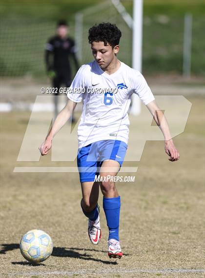 Thumbnail 2 in East Union vs. Sierra photogallery.