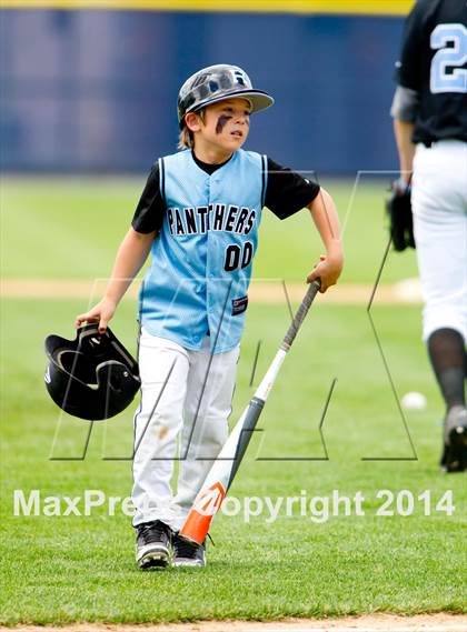 Thumbnail 2 in Rye Neck vs. Spackenkill (NYSPHSAA Class B Regional Semifinal) photogallery.