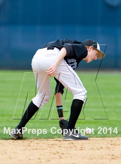 Thumbnail 2 in Rye Neck vs. Spackenkill (NYSPHSAA Class B Regional Semifinal) photogallery.