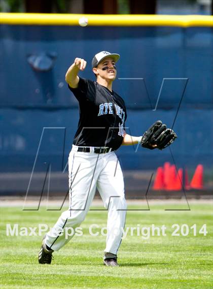Thumbnail 1 in Rye Neck vs. Spackenkill (NYSPHSAA Class B Regional Semifinal) photogallery.