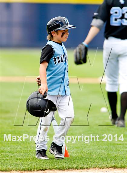 Thumbnail 3 in Rye Neck vs. Spackenkill (NYSPHSAA Class B Regional Semifinal) photogallery.