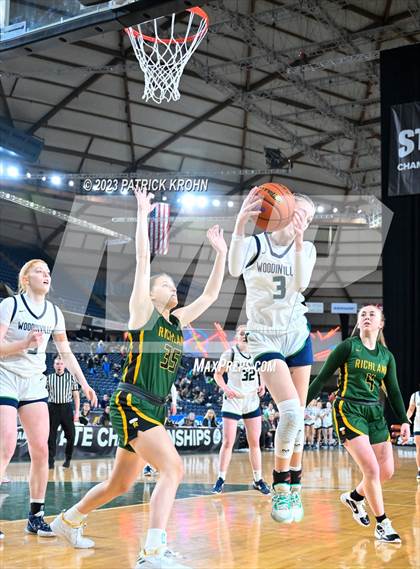 Thumbnail 1 in Richland vs. Woodinville (WIAA Round of 12) photogallery.