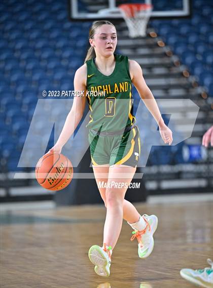 Thumbnail 2 in Richland vs. Woodinville (WIAA Round of 12) photogallery.