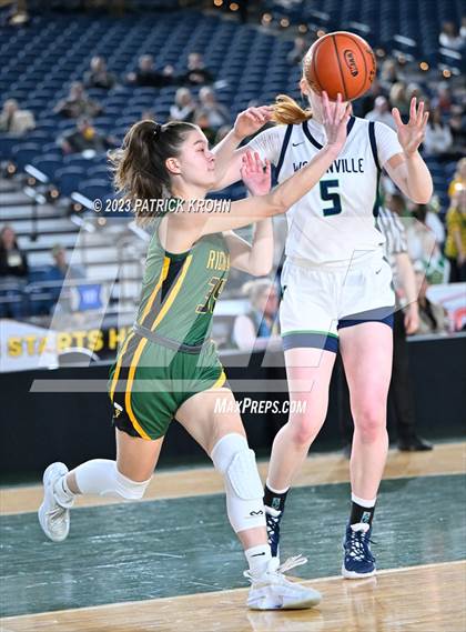 Thumbnail 2 in Richland vs. Woodinville (WIAA Round of 12) photogallery.