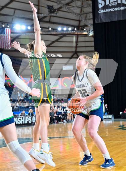 Thumbnail 3 in Richland vs. Woodinville (WIAA Round of 12) photogallery.