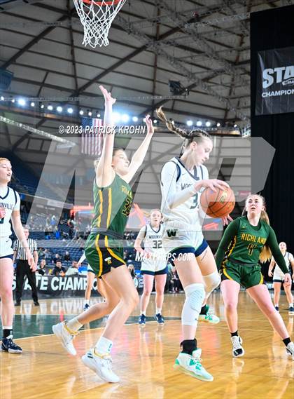 Thumbnail 3 in Richland vs. Woodinville (WIAA Round of 12) photogallery.