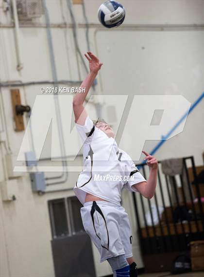 Thumbnail 2 in Oak Park @ Camarillo photogallery.