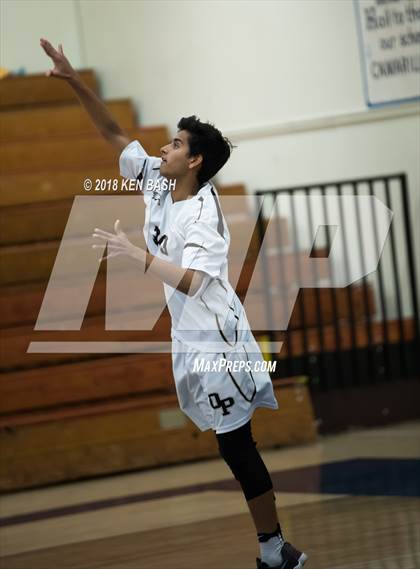 Thumbnail 1 in Oak Park @ Camarillo photogallery.