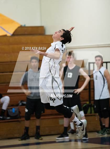 Thumbnail 2 in Oak Park @ Camarillo photogallery.