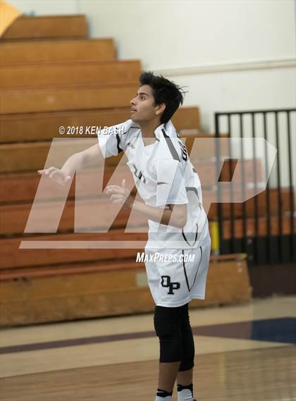 Thumbnail 1 in Oak Park @ Camarillo photogallery.
