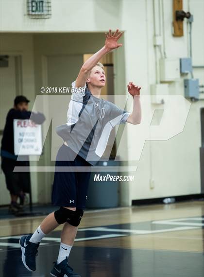 Thumbnail 2 in Oak Park @ Camarillo photogallery.