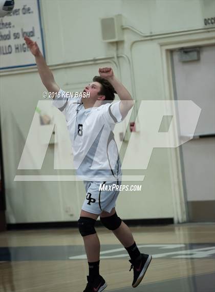 Thumbnail 2 in Oak Park @ Camarillo photogallery.