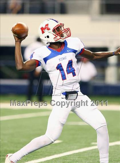 Thumbnail 2 in Boswell vs. Midway (4A Division 1 Region 1 Area Playoffs) photogallery.