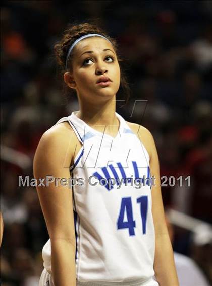 Thumbnail 3 in Villa Maria Academy vs. Dunmore (PIAA Class AA Championship) photogallery.