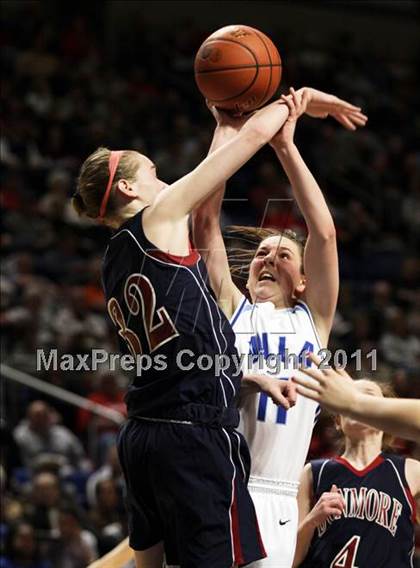 Thumbnail 3 in Villa Maria Academy vs. Dunmore (PIAA Class AA Championship) photogallery.