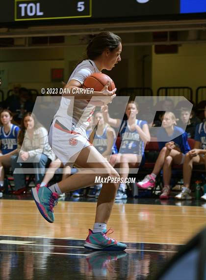 Thumbnail 1 in Haldane vs. Tuckahoe (NYSPHSAA  Section 1 Class C Semifinal) photogallery.