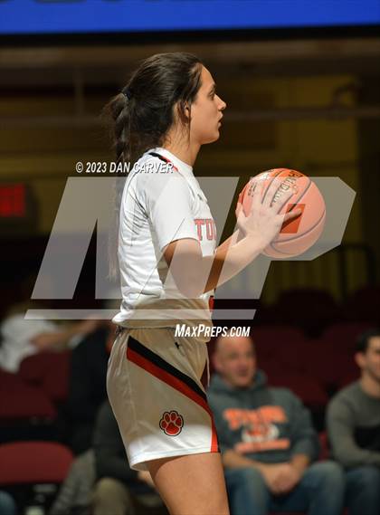 Thumbnail 3 in Haldane vs. Tuckahoe (NYSPHSAA  Section 1 Class C Semifinal) photogallery.