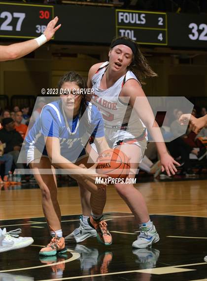 Thumbnail 2 in Haldane vs. Tuckahoe (NYSPHSAA  Section 1 Class C Semifinal) photogallery.