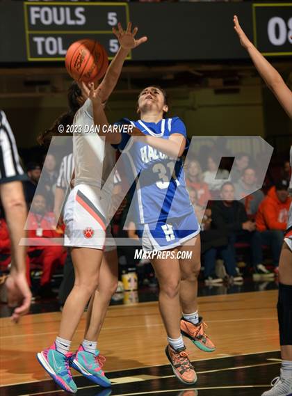 Thumbnail 3 in Haldane vs. Tuckahoe (NYSPHSAA  Section 1 Class C Semifinal) photogallery.