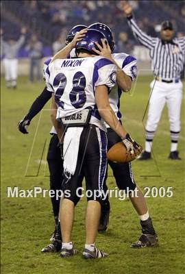 Thumbnail 1 in Carlsbad vs. Torrey Pines (D1 Section Final) photogallery.