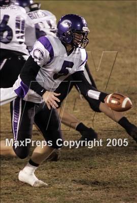 Thumbnail 2 in Carlsbad vs. Torrey Pines (D1 Section Final) photogallery.