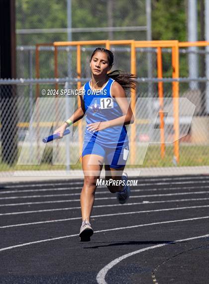 Thumbnail 2 in NCHSAA 4A West Regional Championships photogallery.