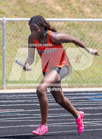 Thumbnail 3 in NCHSAA 4A West Regional Championships photogallery.