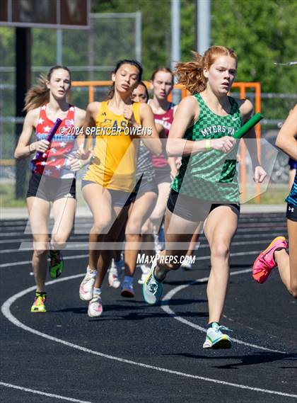 Thumbnail 2 in NCHSAA 4A West Regional Championships photogallery.
