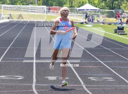 Thumbnail 1 in NCHSAA 4A West Regional Championships photogallery.