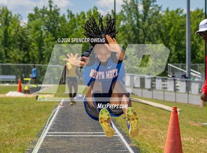 Thumbnail 3 in NCHSAA 4A West Regional Championships photogallery.