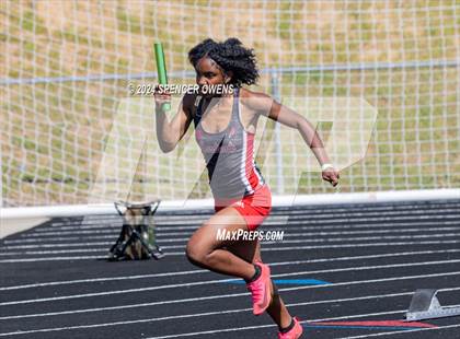 Thumbnail 1 in NCHSAA 4A West Regional Championships photogallery.