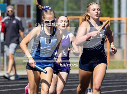 Thumbnail 2 in NCHSAA 4A West Regional Championships photogallery.