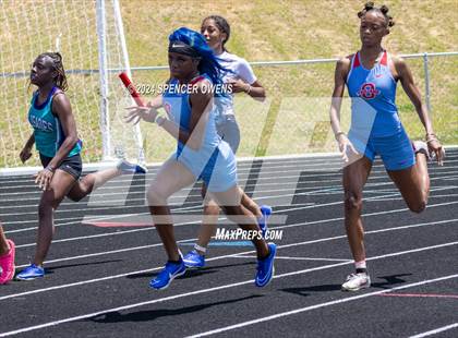 Thumbnail 3 in NCHSAA 4A West Regional Championships photogallery.