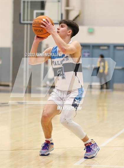 Thumbnail 2 in Arcadia vs Crescenta Valley photogallery.