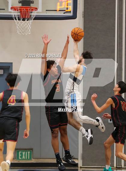 Thumbnail 1 in Arcadia vs Crescenta Valley photogallery.