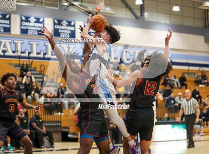 Thumbnail 2 in Arcadia vs Crescenta Valley photogallery.