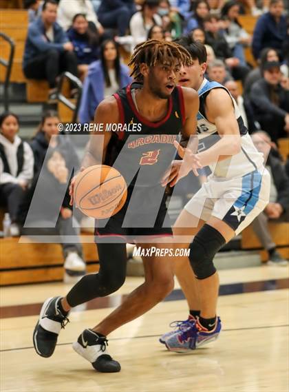 Thumbnail 1 in Arcadia vs Crescenta Valley photogallery.